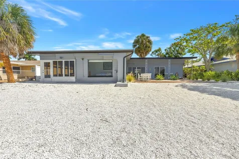 7100 S Shore Drive S St Petersburg FL 33707