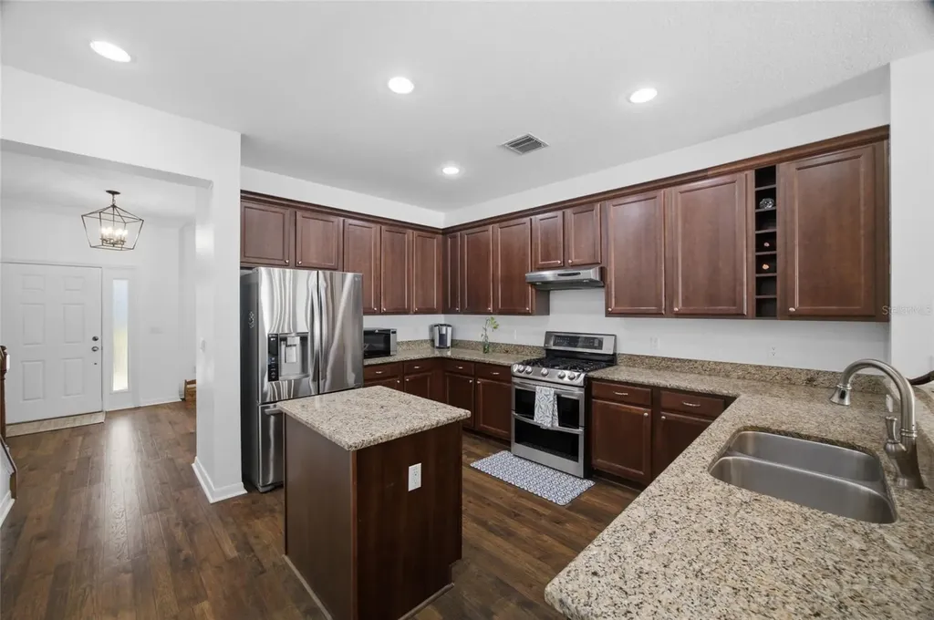 3015 Via Parma Street Plant City FL 33566