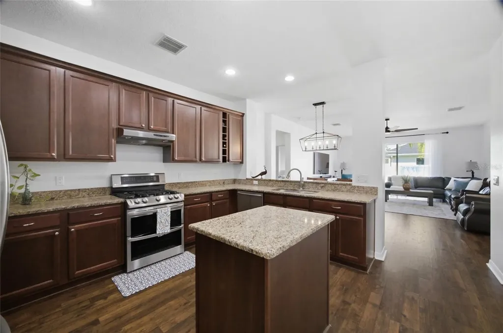 3015 Via Parma Street Plant City FL 33566