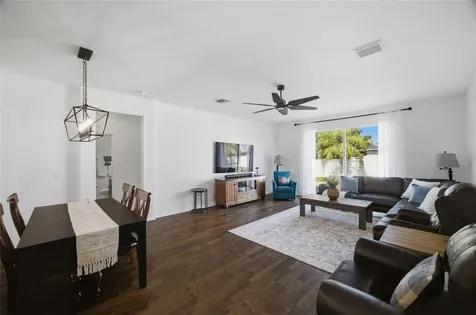 3015 Via Parma Street Plant City FL 33566