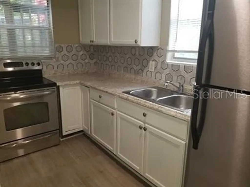 928 9th Avenue S St Petersburg FL 33705