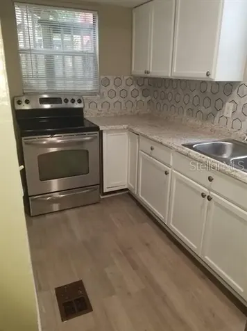928 9th Avenue S St Petersburg FL 33705