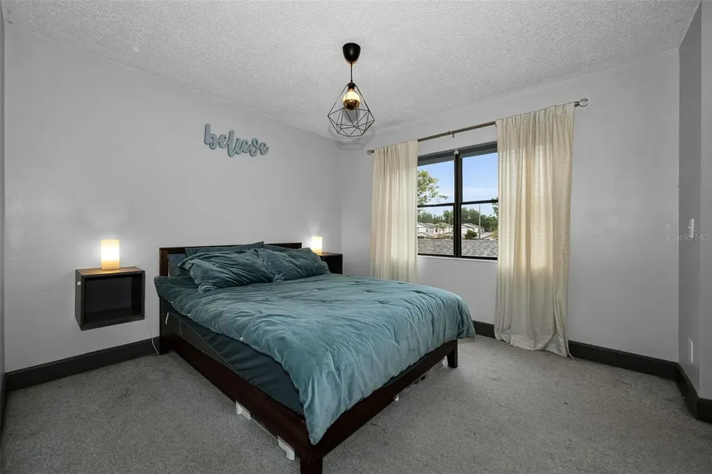 205 Woods Landing Trail Oldsmar FL 34677