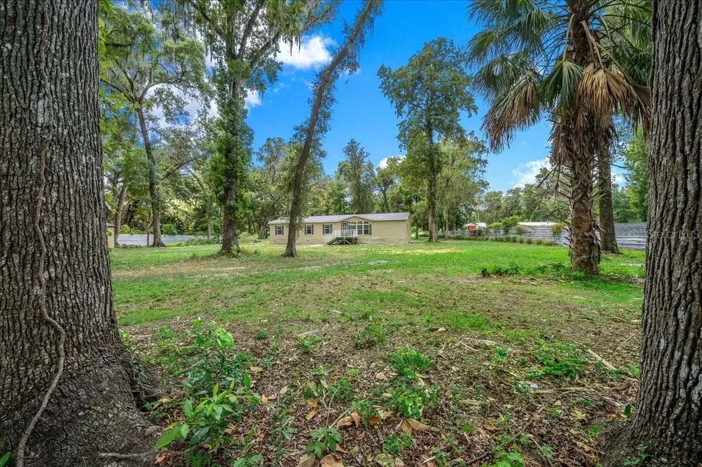 4886 E Highway 316 Citra FL 32113
