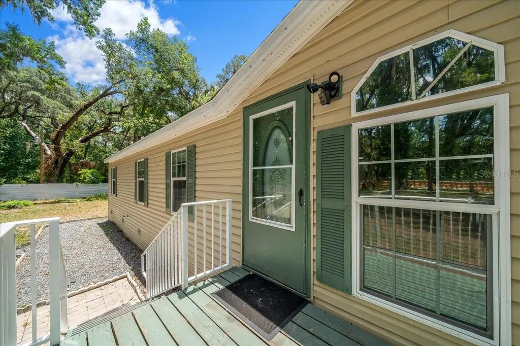 4886 E Highway 316 Citra FL 32113