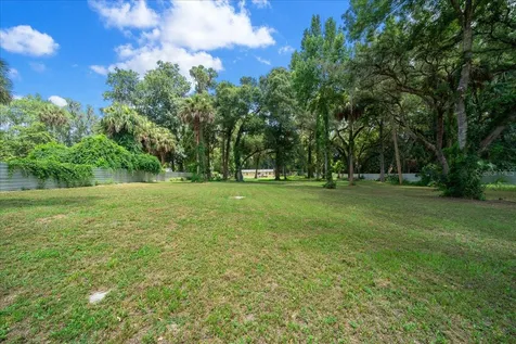 4886 E Highway 316 Citra FL 32113