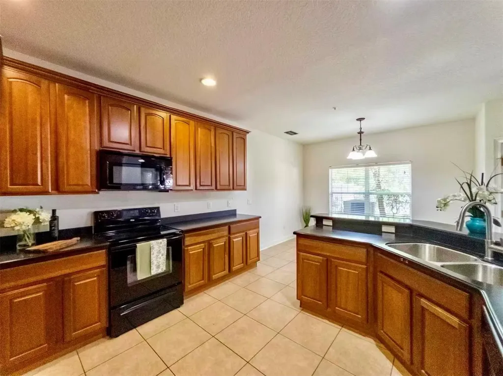 7174 Regina Way Orlando FL 32819