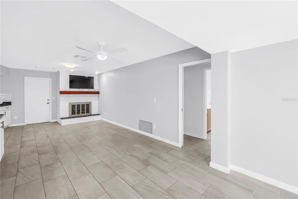6035 Leeland Street S St Petersburg FL 33715