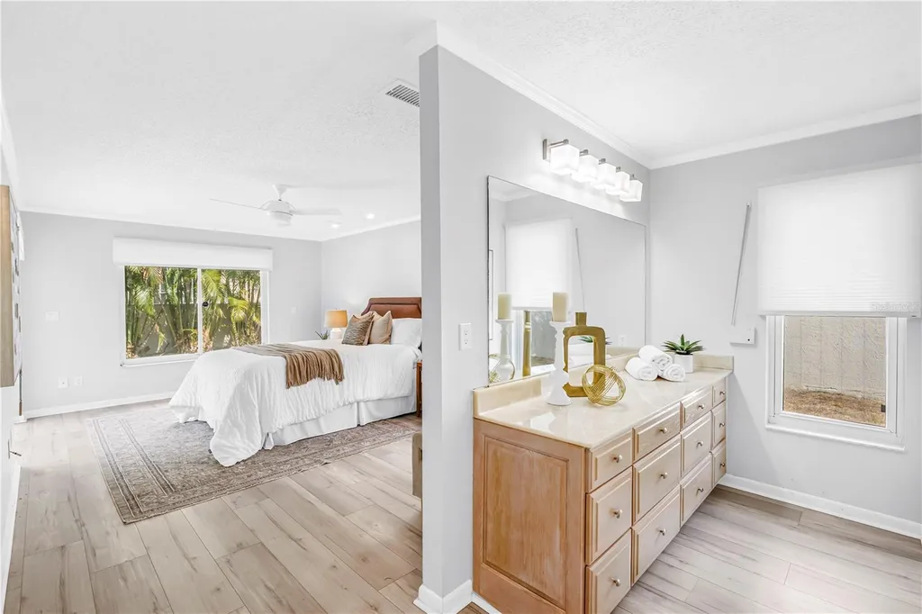 6035 Leeland Street S St Petersburg FL 33715