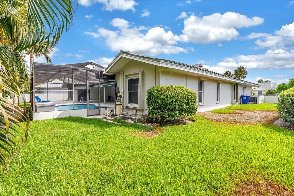 6035 Leeland Street S St Petersburg FL 33715