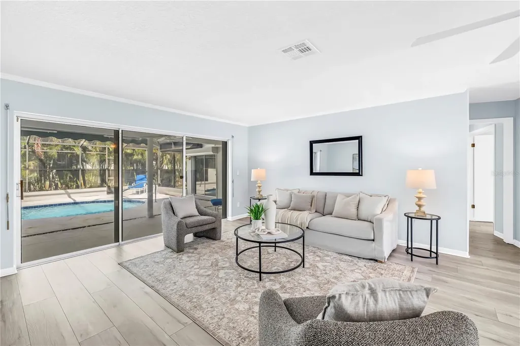 6035 Leeland Street S St Petersburg FL 33715
