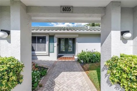 6035 Leeland Street S St Petersburg FL 33715