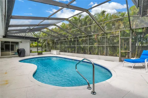 6035 Leeland Street S St Petersburg FL 33715