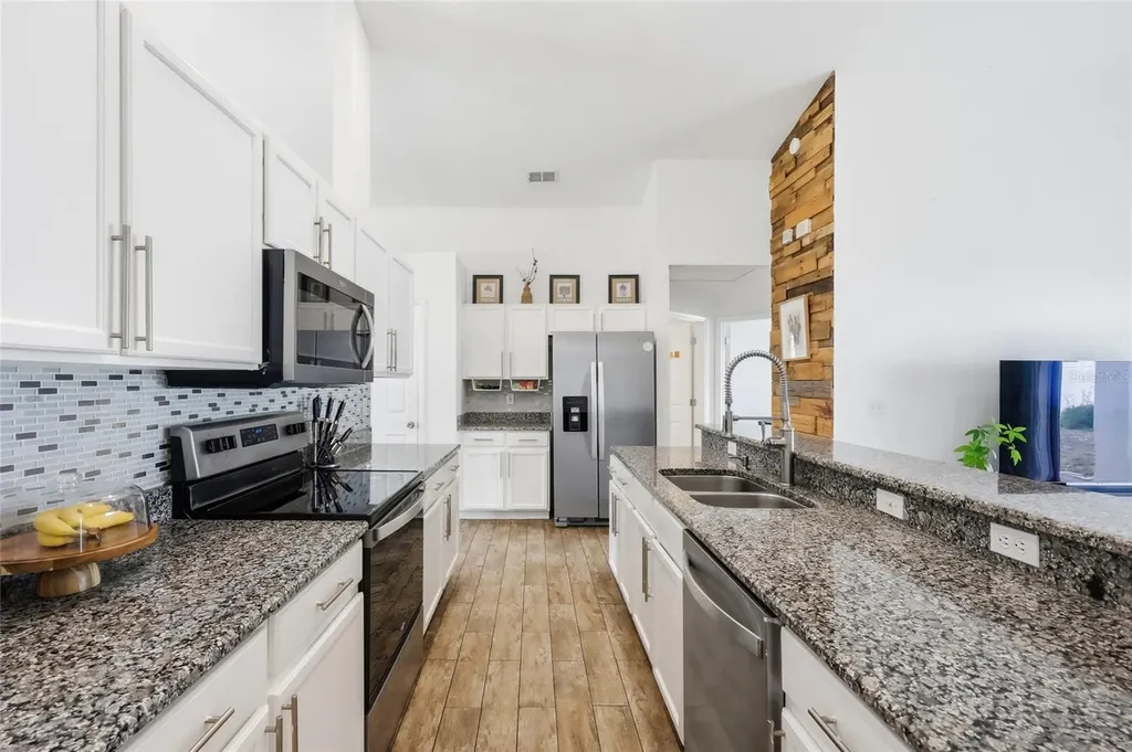 1040 Arbor Hill Circle Minneola FL 34715