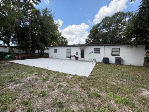 10111 N Ola Avenue Tampa FL 33612