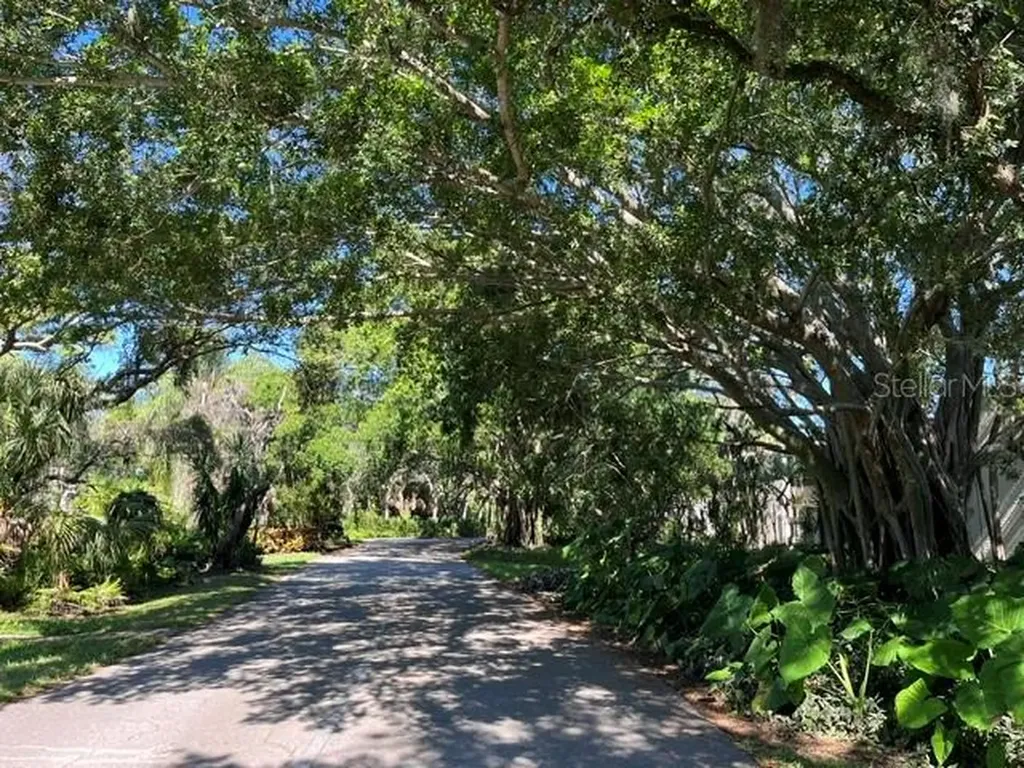 223 Lakewood Drive Bradenton FL 34210