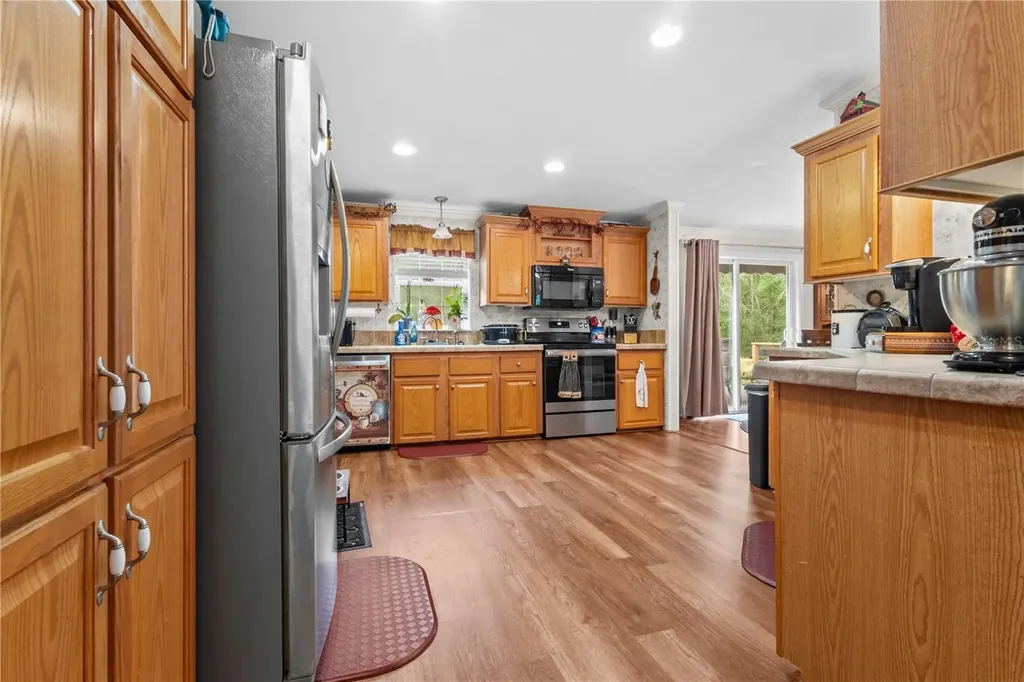 6679 NW 27th Place Bell FL 32619