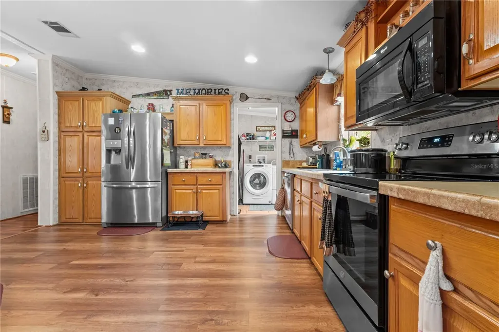 6679 NW 27th Place Bell FL 32619