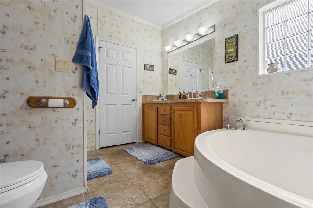 6679 NW 27th Place Bell FL 32619