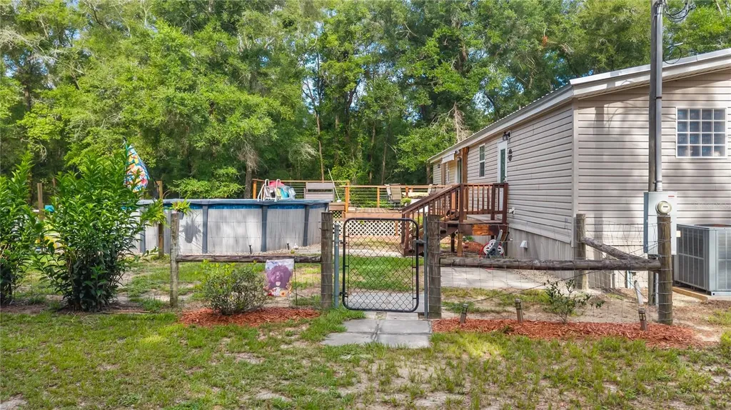6679 NW 27th Place Bell FL 32619
