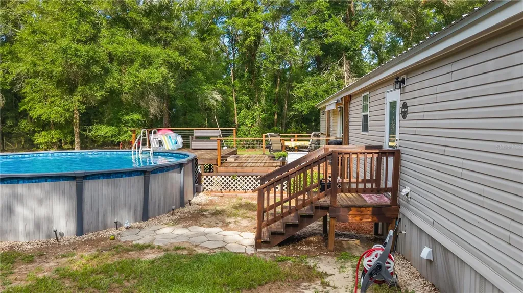 6679 NW 27th Place Bell FL 32619