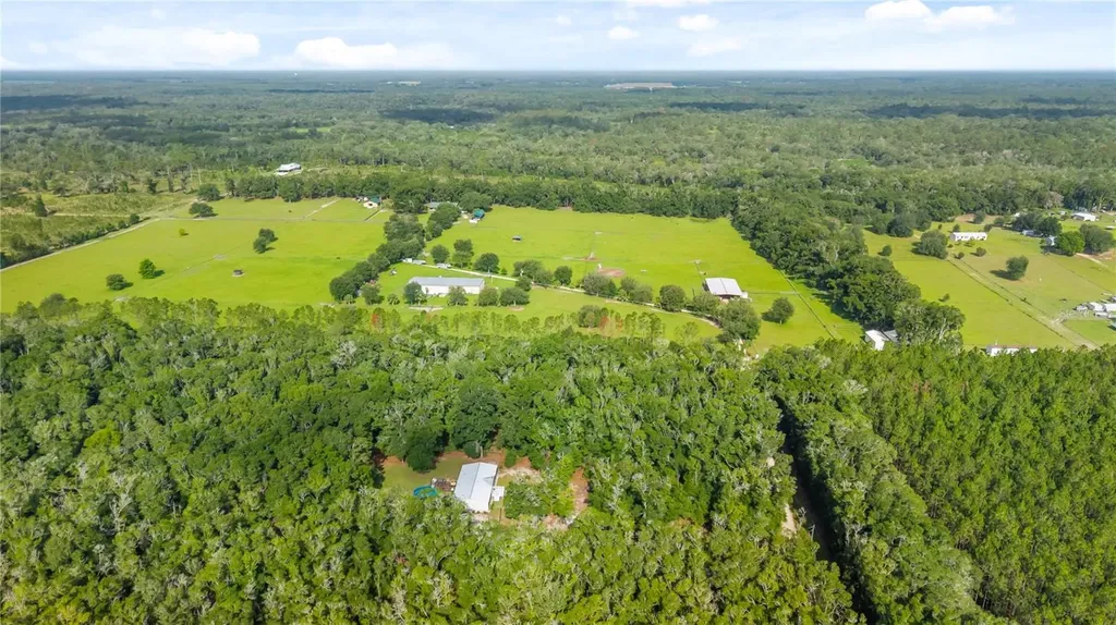6679 NW 27th Place Bell FL 32619