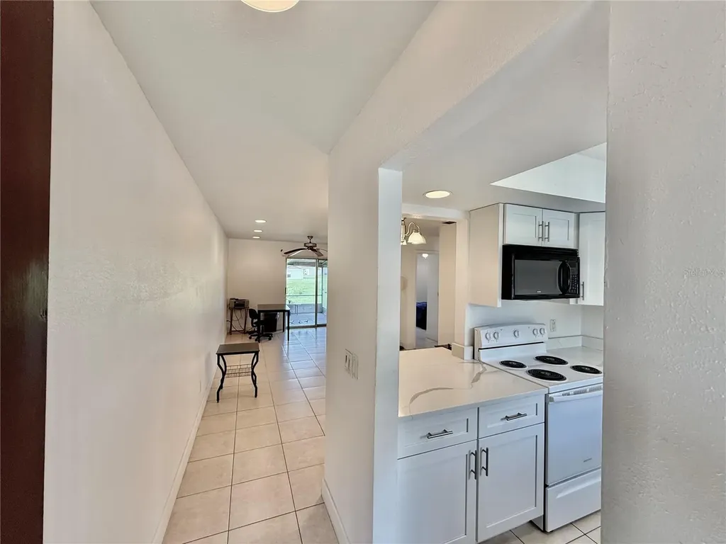 9605 Eastfield Road Thonotosassa FL 33592