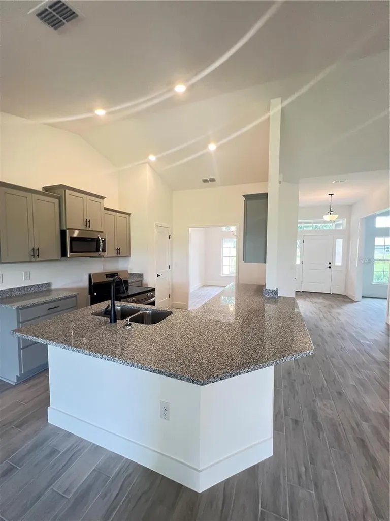 36893 Hidden View Circle Dade City FL 33523
