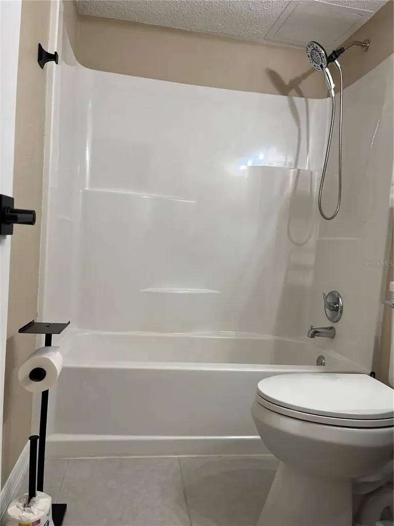 211 Thorn Tree Place Brandon FL 33510