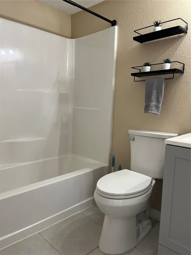211 Thorn Tree Place Brandon FL 33510
