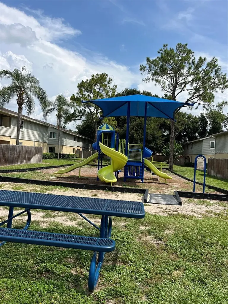 211 Thorn Tree Place Brandon FL 33510