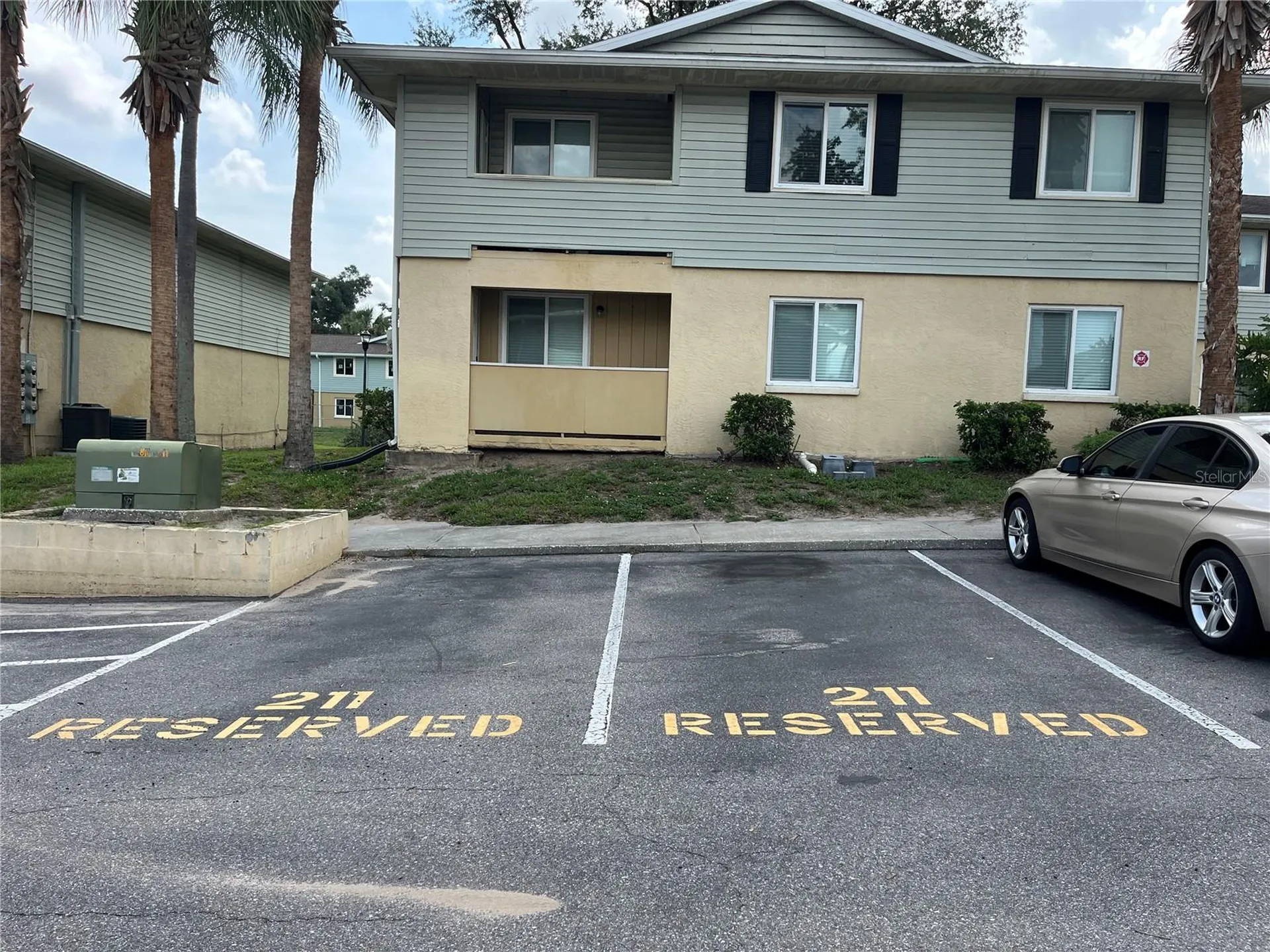 211 Thorn Tree Place Brandon FL 33510