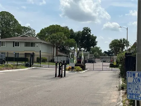 211 Thorn Tree Place Brandon FL 33510