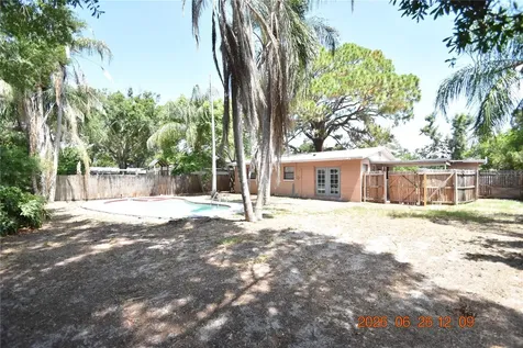 4414 W Wyoming Avenue Tampa FL 33616