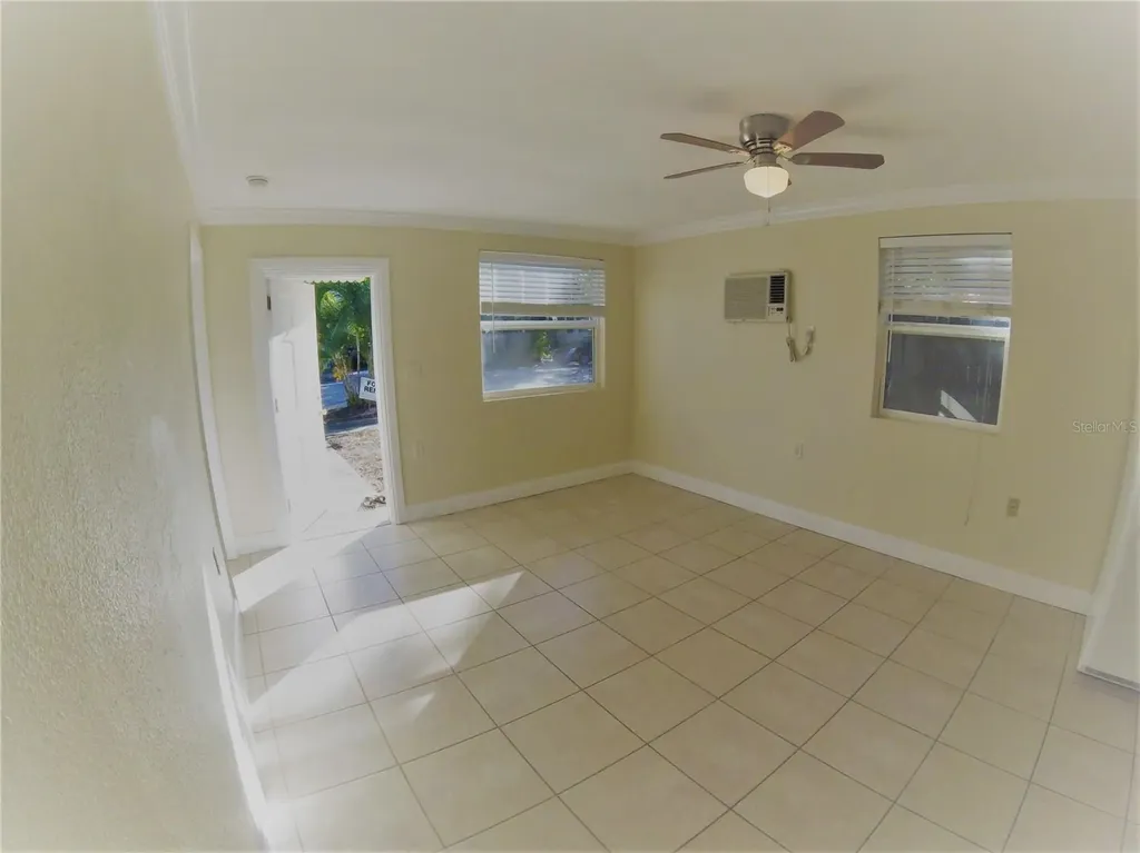 1300 28th Avenue N St Petersburg FL 33704