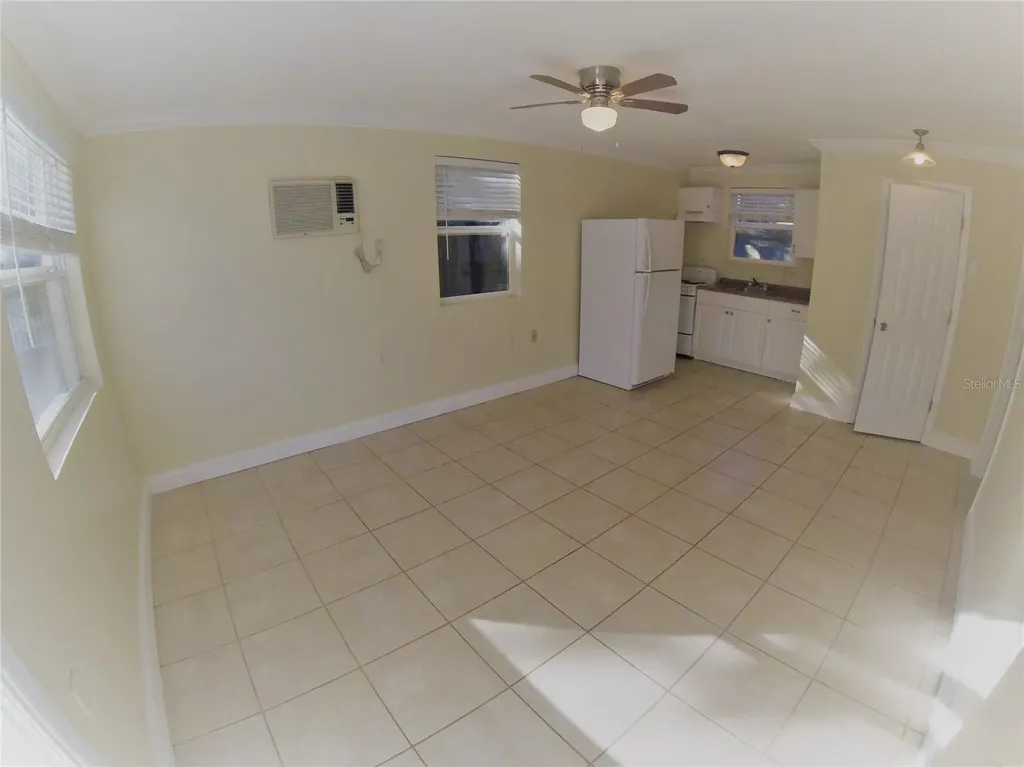 1300 28th Avenue N St Petersburg FL 33704