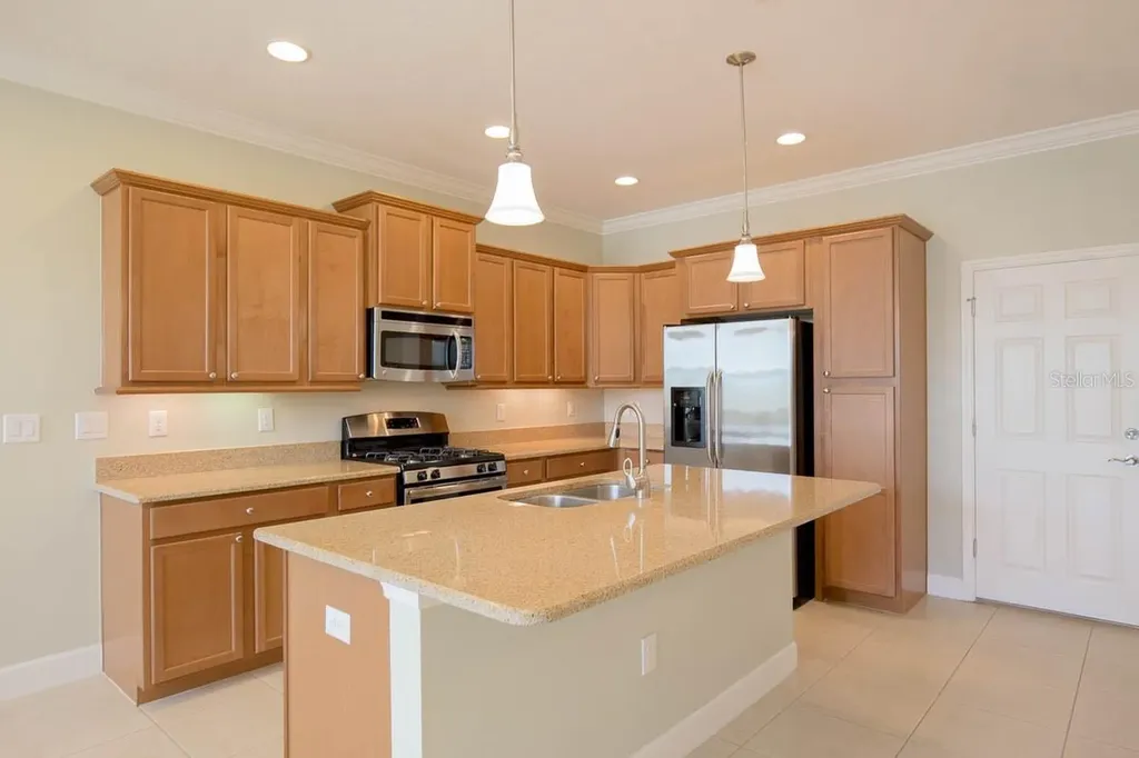 16856 Dorman Road Lithia FL 33547