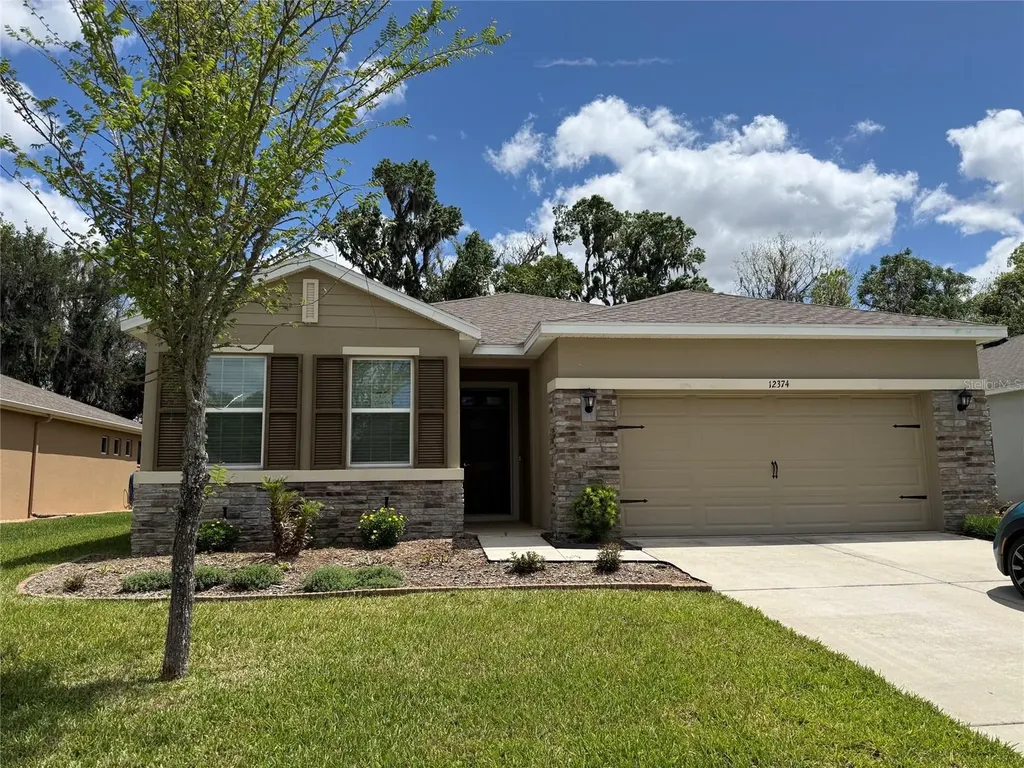 12374 Eastpointe Drive Dade City FL 33525