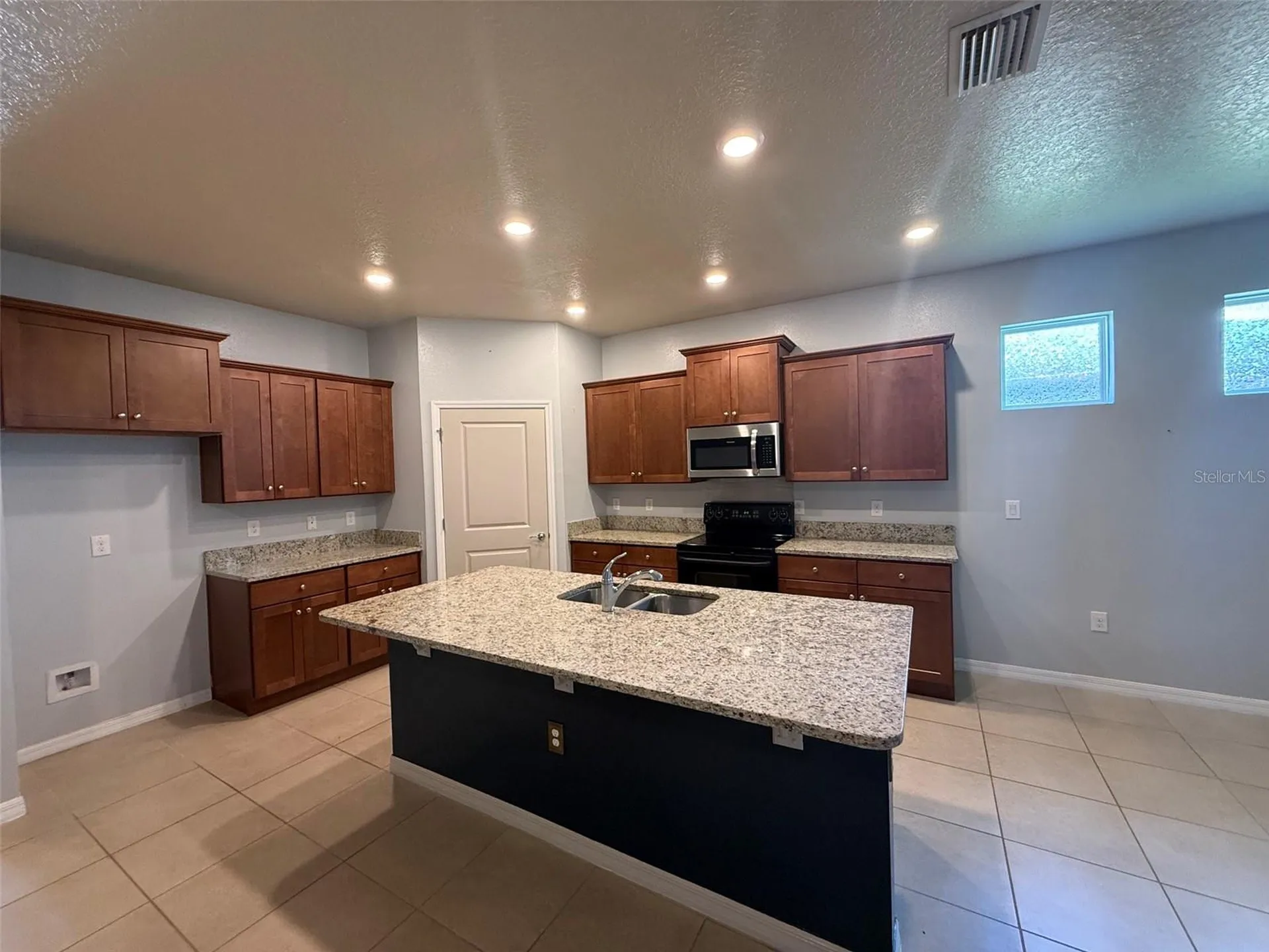 12374 Eastpointe Drive Dade City FL 33525