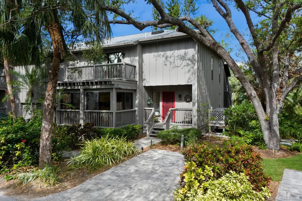 1479 Landings Circle Sarasota FL 34231