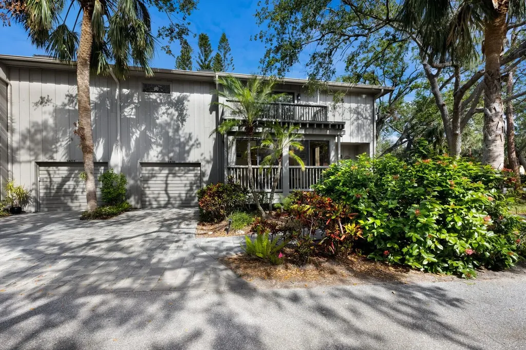 1479 Landings Circle Sarasota FL 34231