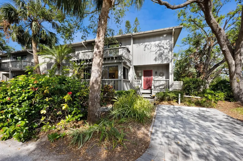 1479 Landings Circle Sarasota FL 34231