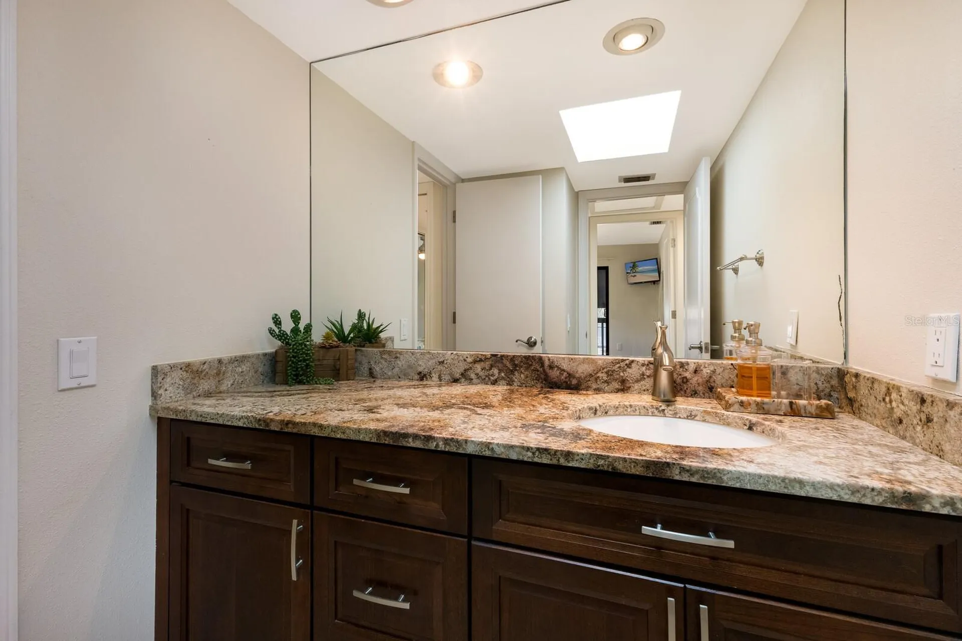 1479 Landings Circle Sarasota FL 34231