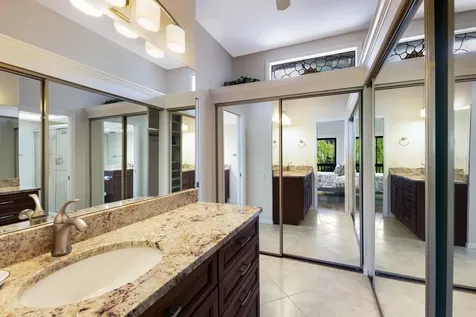 1479 Landings Circle Sarasota FL 34231