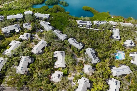 1479 Landings Circle Sarasota FL 34231