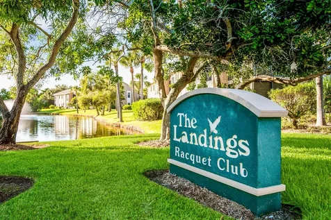 1479 Landings Circle Sarasota FL 34231