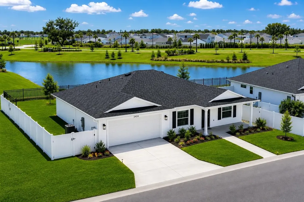 2440 Bowling Terrace Middleton FL 34762