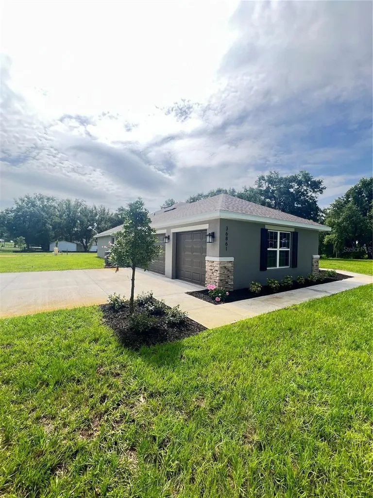 36861 Hidden View Circle Dade City FL 33523