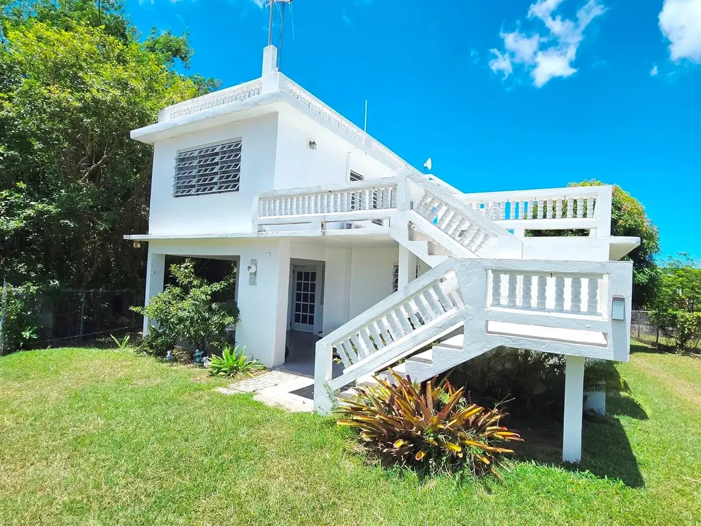37 Calle Coral Vieques PR 00765