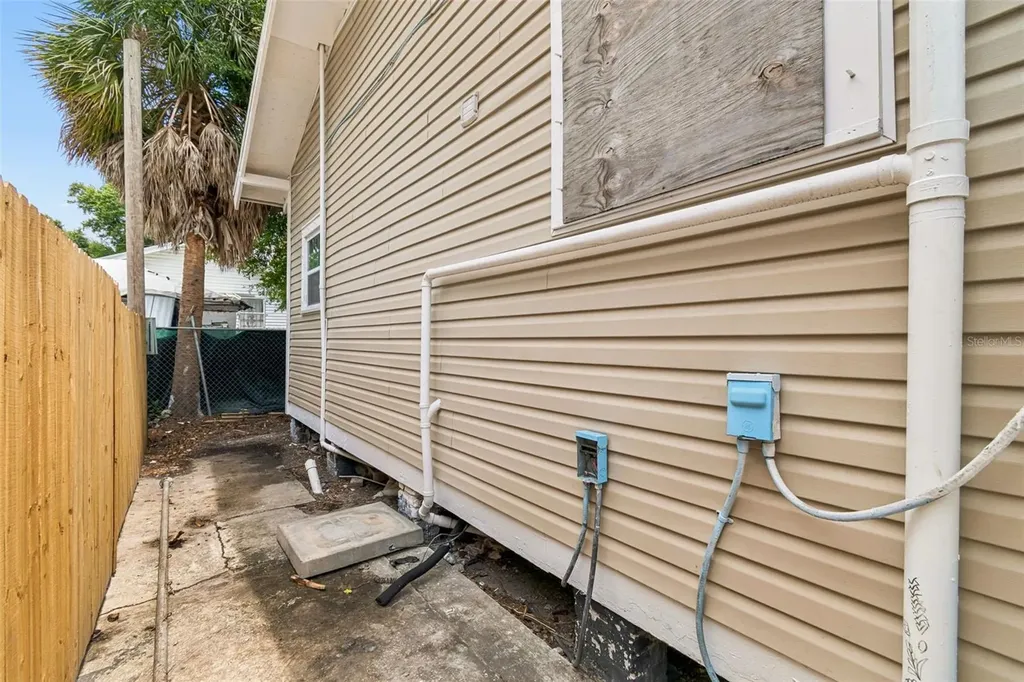 1522 E 21st Avenue Tampa FL 33605